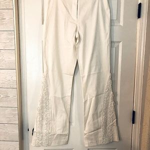 White cache detailed pants